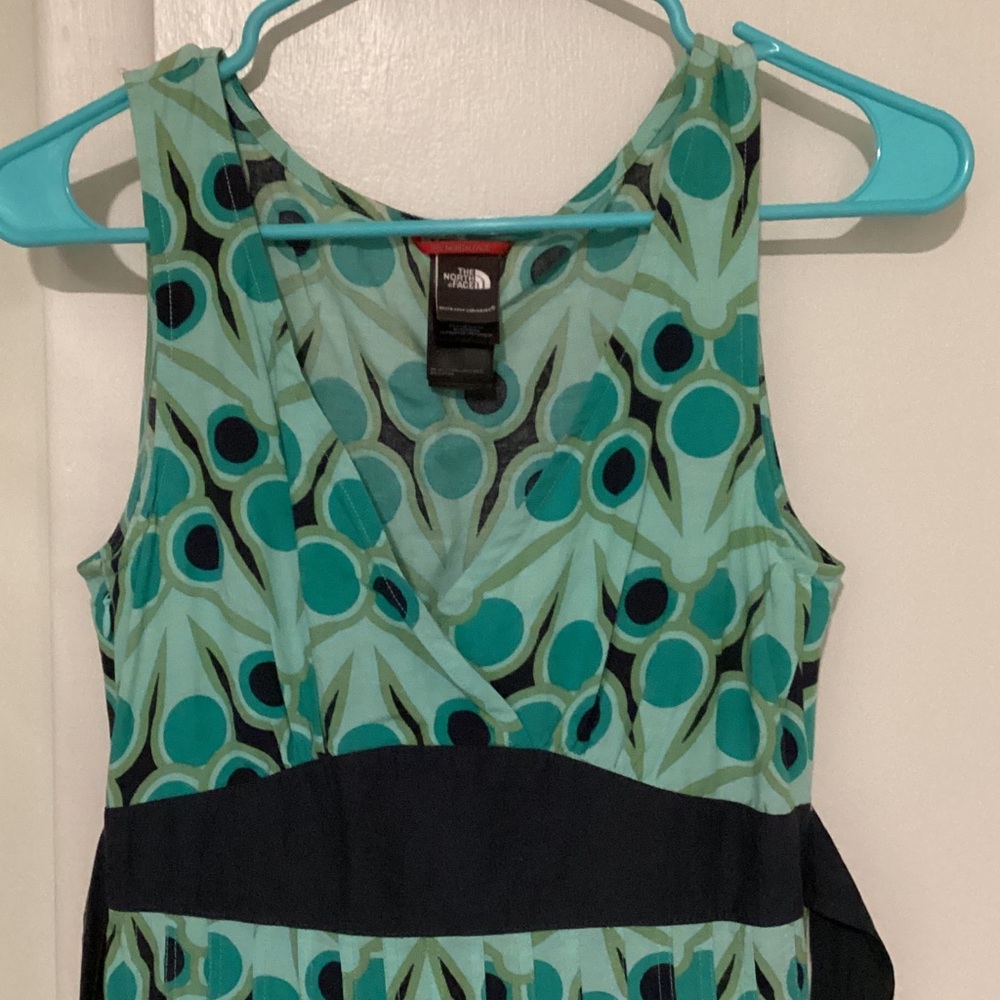 The North Face Women’s Sleeveless Dress, S/P, Green/ Blue/ Black Print Pattern.
